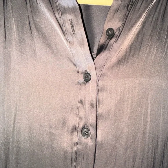 blouse - Picture 4 of 6